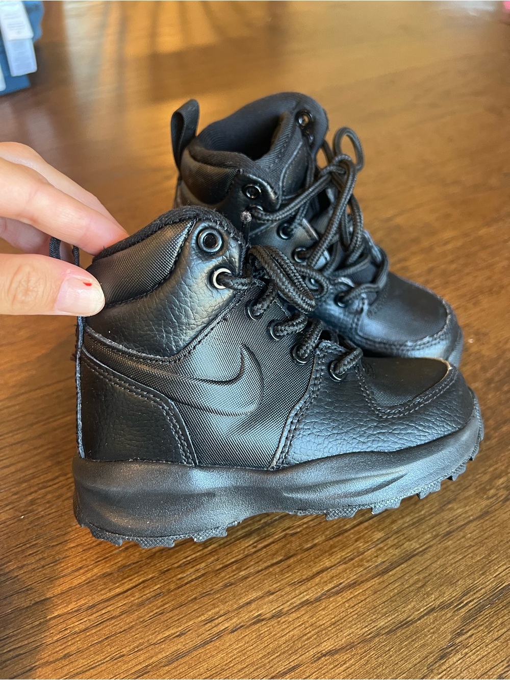 Toddler Boys Nike Boots size 8